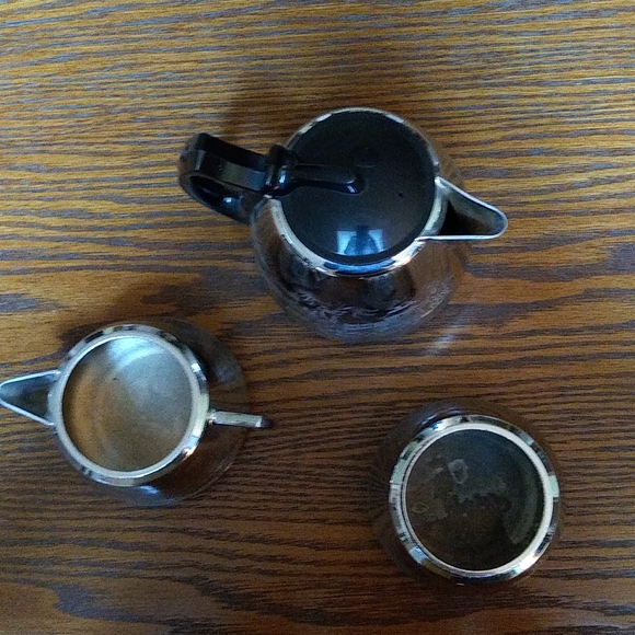 Tea Set - Picture 3 of 5